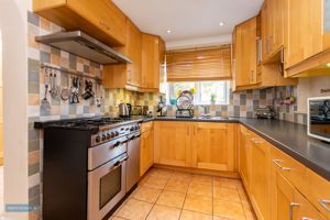 Kitchen- click for photo gallery